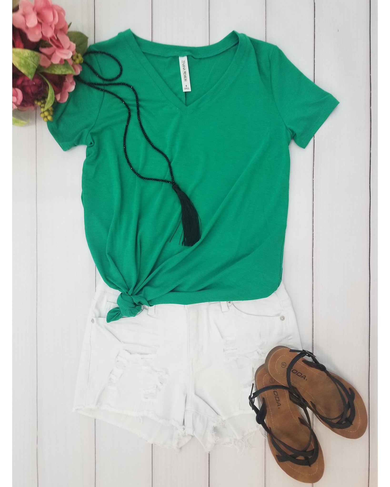 Keeping It Comfortable Relaxed Fit Short Sleeve V-Neck T-Shirt Top in Kelly Green - Essentially Elegant 